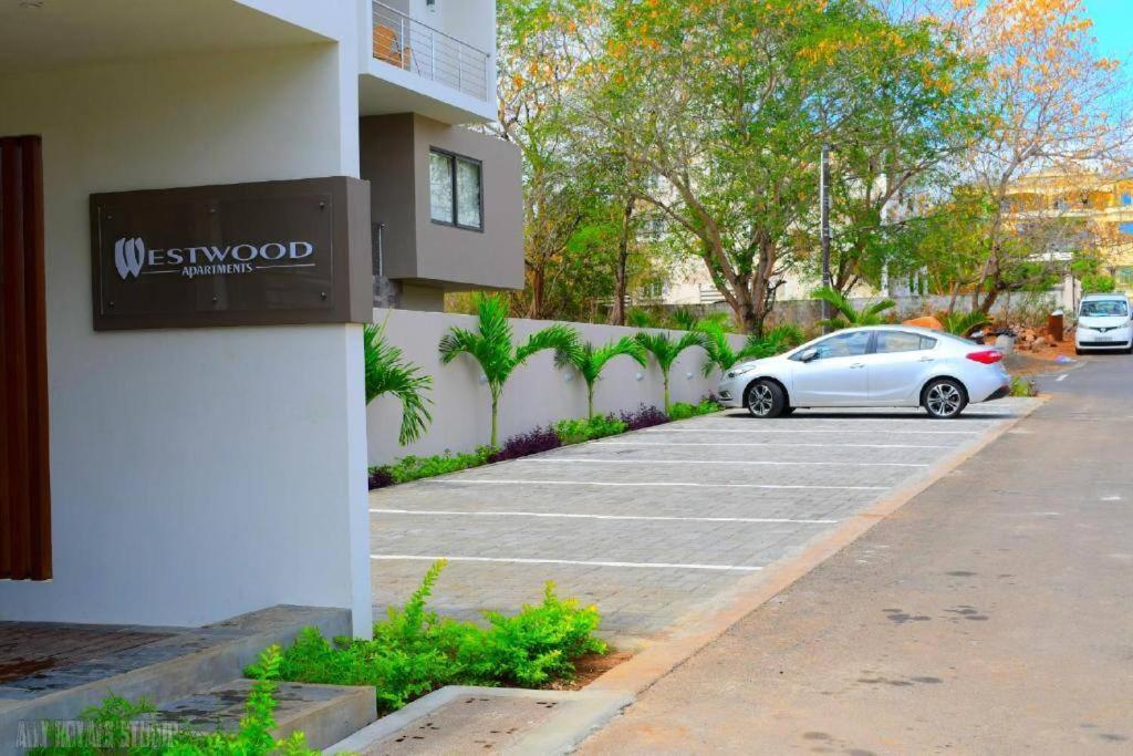 Modern And Cosy Condo: Westwood Apartments Flic en Flac Exterior photo