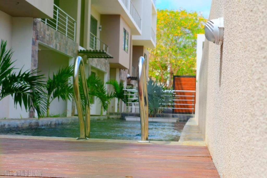Modern And Cosy Condo: Westwood Apartments Flic en Flac Exterior photo